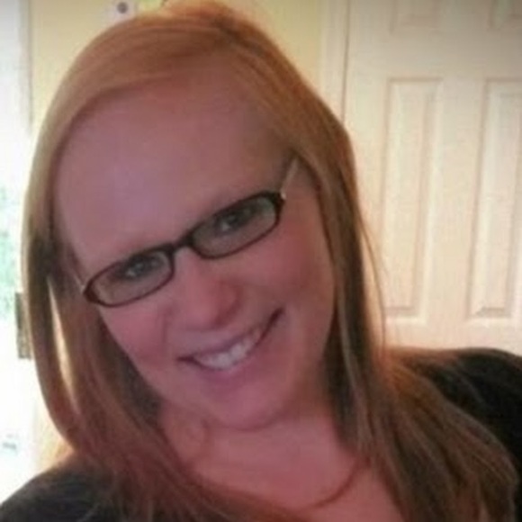 Meet your Posher, Danielle - Picture 1 of 1